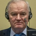 General Ratko Mladić proslavio Božić u kapeli pritvorske jedinice