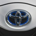 Zašto je Toyota ukinula plave oznake na svojim hibridima