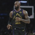 Lebronov nestvaran potez o kom će se dugo pričati - kako je Džejms ukrao pobedu Hjustonu, i to bukvalno VIDEO