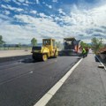 Kubik trans radi asfaltiranje ulice Rudjera Boškovića i obara rekorde !