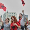 (Foto, video) "Stranci su prioritet jer donose novac" Haos u Tirani, Rama udario na demonstrante: "Politički motivisana…