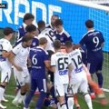 Živković dao gol kakav ne daje često, pa zbog tuče i haosa dobio crveni karton, Srbin ga smirivao, pa slavio!