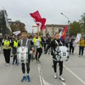Kolona od 150 učesnika krenula iz Gornjeg Milanovca peške za Beograd