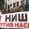 Jug ne ćuti, poruka je protesta „Srbija protiv nasilja“ u Nišu