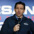 Ron Desantis se povukao iz republikanske trke za predsednika SAD i podržao Trampa