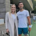 Napisala da je Federer najbolji ikada, a onda je upoznala Đokovića! Čuvena Amerikanka se opet oglasila: Novak je goat!