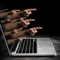 Бура око „Орвеловог закона“ у Канади: Уређење онлајн садржаја или гушење слободе говора?