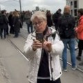 "Srbija je zlo i zaslužuje pakao" Aida Ćorović predvodi proteste ekstremista iz opozicije (video)