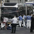VIDEO Prvi snimci horora u Jerusalimu: Ušli u autobus i počeli da pucaju u putnike, poginule najmanje četiri osobe