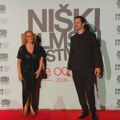 "I dalje možete da pod kišobranima gledate film. Alal vera": Otvoren Niški filmski festival, Tanji Bošković uručena nagrada…