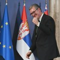 "Spontano" okupljanje pristalica, govor, gostovanje na javnom servisu i ostavka uz sumiranje rezultata - kako je Vučić…