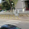 Građani pitaju: Zašto je blokiran pešački prelaz kod škole „Đura Jakšić“?