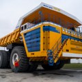 Ovo je najveći kamion na svetu - može da preveze 450 tona FOTO