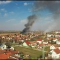 Veliki požar u Veterniku: Gori nisko rastinje, vatrogasne ekipe na terenu (VIDEO, FOTO)