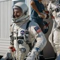 (Foto, video) Odlazak komandira „baksuzne misije“ preminuo DžIM Lovel, astronaut čuven po rečima "hjustone, imamo problem"…
