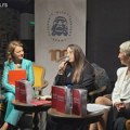 Čovek spava a pisac se budi: Promovisana prva zbirka poezije Ivane Ičenegro FOTO/VIDEO