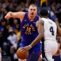 Težak šamar za Jokića i Nagetse! Srbinu ukrali tripl-dabl, a Denver doživeo bolan poraz koji će pamtiti do kraja sezone!