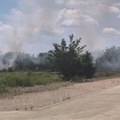 Požar u Zelenoj zoni kod Leskovca: Vatra planula u blizini fabrika Aptiv i Erenli