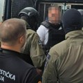 (Foto) Srbija izručila člana "kavačkog klana" Crnoj Gori: Osumnjičen za dva ubistva i otmicu