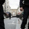 Dete (11) ubijeno nakon svađe komšija Užas u Francuskoj: Roditelji nastradale devojčice povređeni, mlađa sestra u šoku!