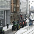 Nemačka i danas paralisana: Na hiljade poljoprivrednika traktorima blokira saobraćajnice /video/