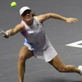 Iga Švjontek pobedila Dariju Kasatkinu na Završnom WTA turniru u Rijadu