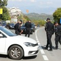 Više osoba ubijeno! Horor u kafani na Cetinju: Napadač posle tuče izvukao oružje i pucao u goste, policija traga za njim!