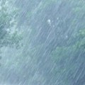 Ne vidi se prst pred okom; Sručilo se jako nevreme; RHMZ izdao novo upozorenje - oluje će harati Srbijom