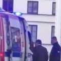 (Video) Horor na univerzitetu: Sekirom odrubio glavu radnici, čuvaru se bore za život, šok u varšavi