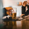 U poznatoj kompaniji zaposleni se „dave“ u alkoholu: Šefovi su očajni, a mušterije na ivici strpljenja