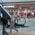 (Video) Hitno evakuisan beogradski "Ada mol" Kupci napuštaju zgradu, stižu vatrogasci