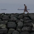 BLISKOISTOČNI SUKOB - Primirje na Bliskom istoku visi o koncu; kineski supertanker prošao Ormuski moreuz