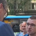 Vučić razgovarao sa radnicima GSP-a koji protestuju ispred Predsedništva