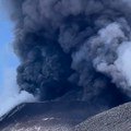 (Video) Etna se probudila: Pepeo zaustavio avione, letovi iz Katanije otkazani zbog erupcije vulkana