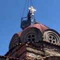 Постављен нови крст на цркви у Качанику