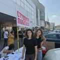 Studenti u Kragujevcu organizuju bazar, SNS postavila štandove (VIDEO)