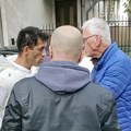 Došao sa suprugom i detetom da glasa, pa doživeo uznemiravanje: Ozbiljni navodi o incidentu ispred MZ „Filip Kljajić“ [video]…