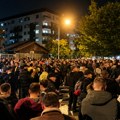 (Video) Slavlje glasača "Studentske liste" u Novom Sadu: Gužva i vatromet na Trgu slobode, kolone vozila prolaze kroz grad