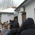 Gužve u poštama širom Srbije zbog turističkih vaučera, podeljeno svih 100.000 za samo par sati