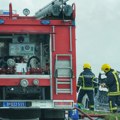 Veliki požar u Valjevu: Zapalio se poljoprivredni objekat: Izgorele životinje i 500 bala sena