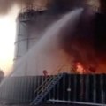 Požar na ruskim rezervoarima za naftu nakon udara ukrajinskog drona