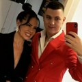 Ovako izgleda luksuzni dom Zlate Petrović i Jovana Pejića! Kristalni luster i stepenice nasred dnevne sobe