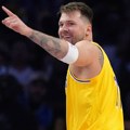 Luka Dončić od Lejkersa dobio rođendansko iznenađenje: Šmekerski gest za pamćenje