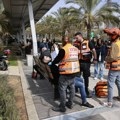 Teroristički napad u Izraelu: Jedan muškarac otvorio vatru, drugi nožem izbo prolaznike, ima mrtvih i ranjenih (foto, video)