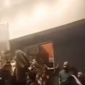 (Video) Novi snimak iz diskoteke smrti: Dim kulja, stotine ljudi vrišteći beži u potrazi za jedinim izlazom!