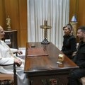 Zelenski sa papom: Sveta Stolica može da igra važnu ulogu u okončanju rata u Ukrajini