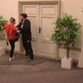 "Uhvatila sam ga sa ljubavnicom u stanu na Novom Beogradu": Pevačica pobesnela, pa napala ljubavnicu