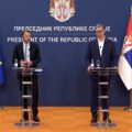 Bekerat uručio Vučiću godišnji Izveštaj EK o napretku Srbije