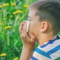 Који су симптоми пролећне алергије код деце