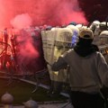 Zašto su učesnici studentskog protesta pribegli nasilju? Svet umesto poruka govornika obišle scene nasilja i napada na policiju…